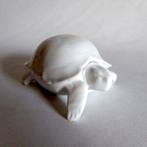 VINTAGE CHAMART FRANCE FINE PORCELAIN LIMOGE LIDDED TURTLE TORTOISE DISH (USED)